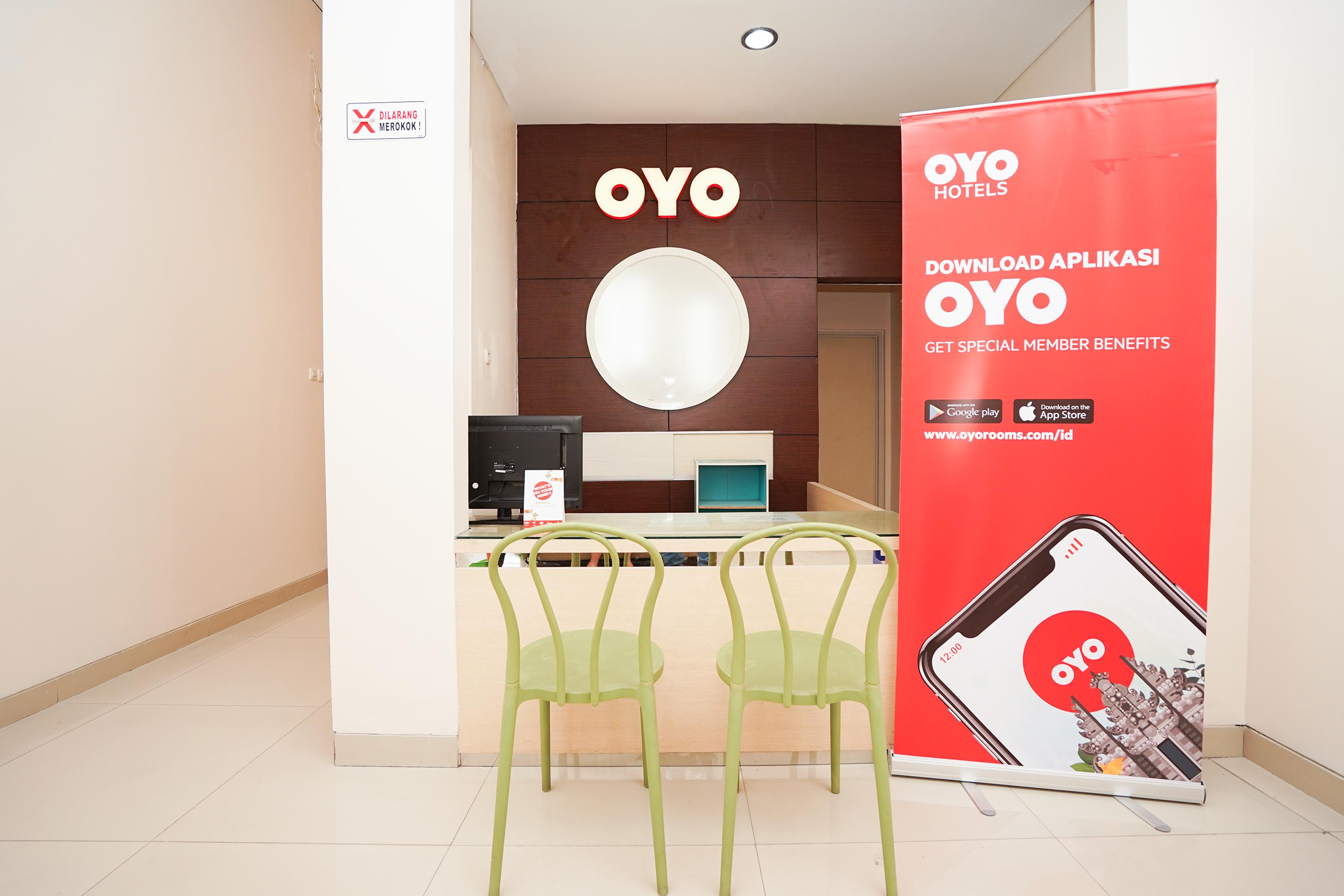Oyo 782 Menjangan Residence At Citraland 1 Surabaya Buitenkant foto