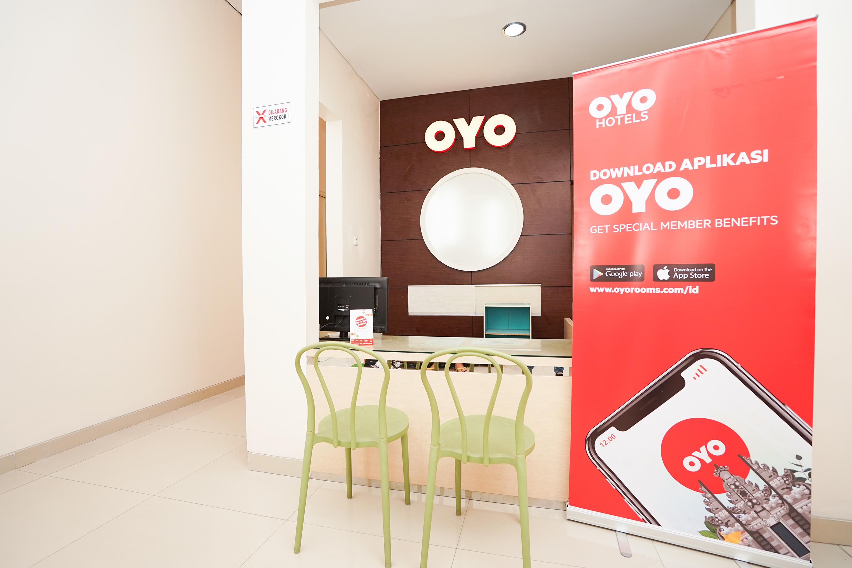 Oyo 782 Menjangan Residence At Citraland 1 Surabaya Buitenkant foto
